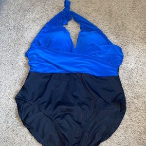 Women’s one piece bathing suit